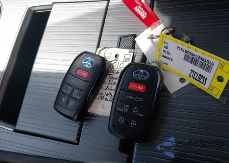 2025 Toyota Sienna Xle z USA, uszkodzony, nr VIN 5TDYRKEC4SS267312